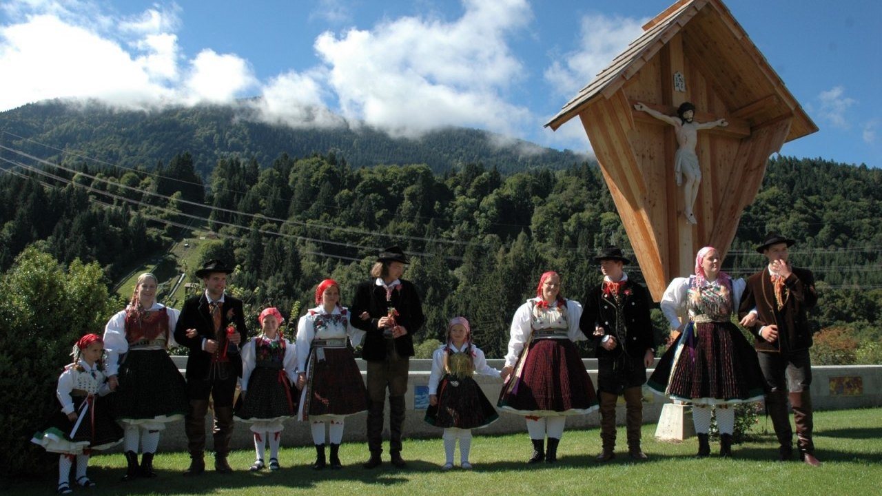 Image: Die Untergailtaler Kirchtagsbräuche und Tracht