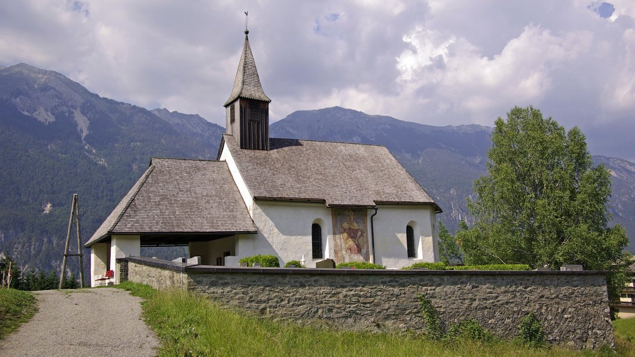 Image: Kirche des hl. Valentin in Paßriach/Pazrije, Gailtal. F.: Stephan Neuhäuser 