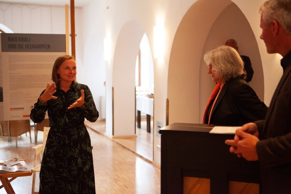 Image: Präsentation Alenka Stražišar-Lamovšek, Ausstellungsautorin, Dolenjski muzej Novo mesto. Foto: Borut Stražišar-Lamovšek