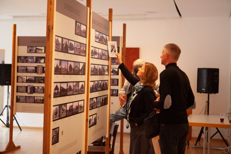 Image: Ausstellungsbesichtigung. Foto: Borut Stražišar-Lamovšek