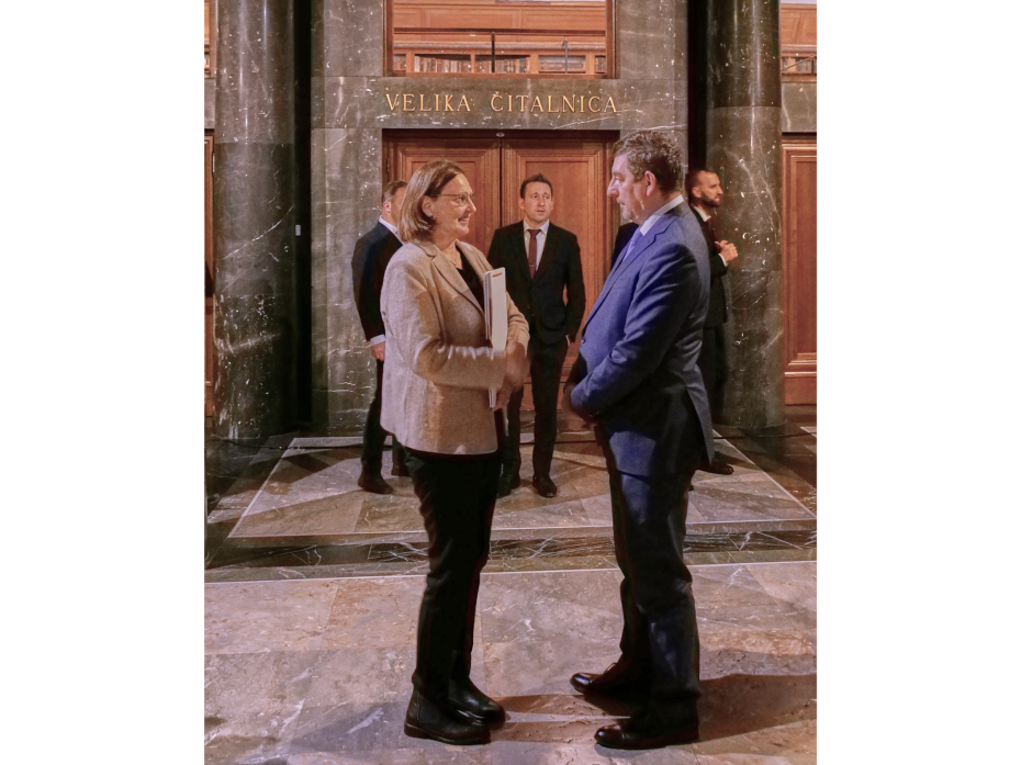 Image: Martina Piko-Rustia und der Ehemann der Präsidentin der Republik Slowenien Aleš Musar. Foto: Peter Rustia.