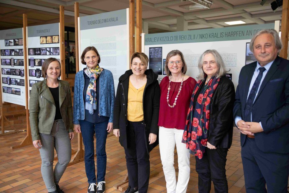 Image: Sodelujoči: Alenka Stražišar Lamovšek, Martina Piko-Rustia, Uši Sereinig, Zalka Kuchling, Veronika Kralj-Iglič, Roman Verdel, ARHIV DMNM