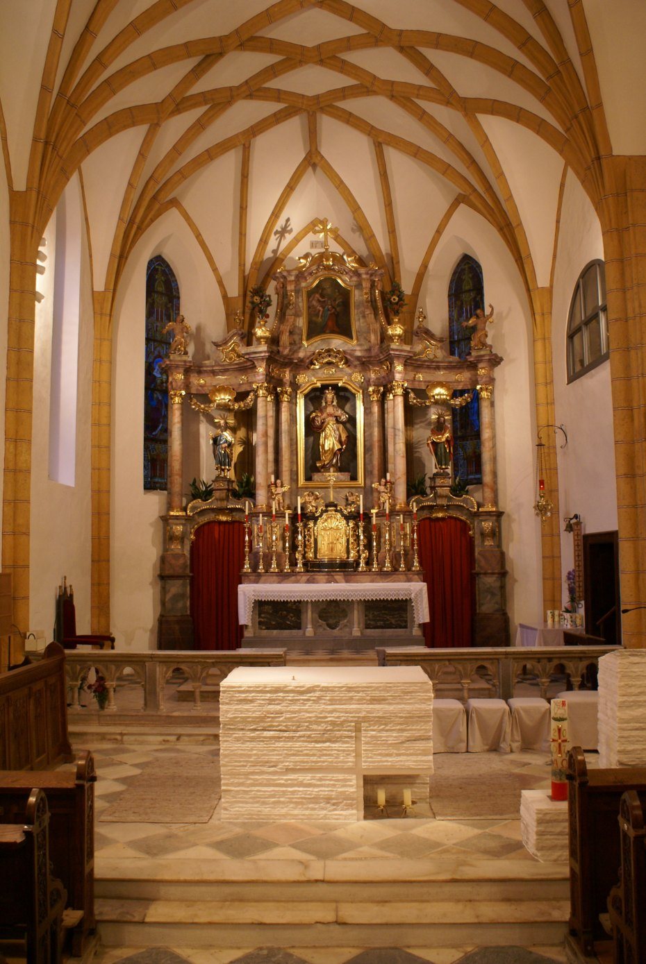 Image: Hauptaltar der Pfarrkirche in Bleiburg/Pliberk, Foto: Milan Piko