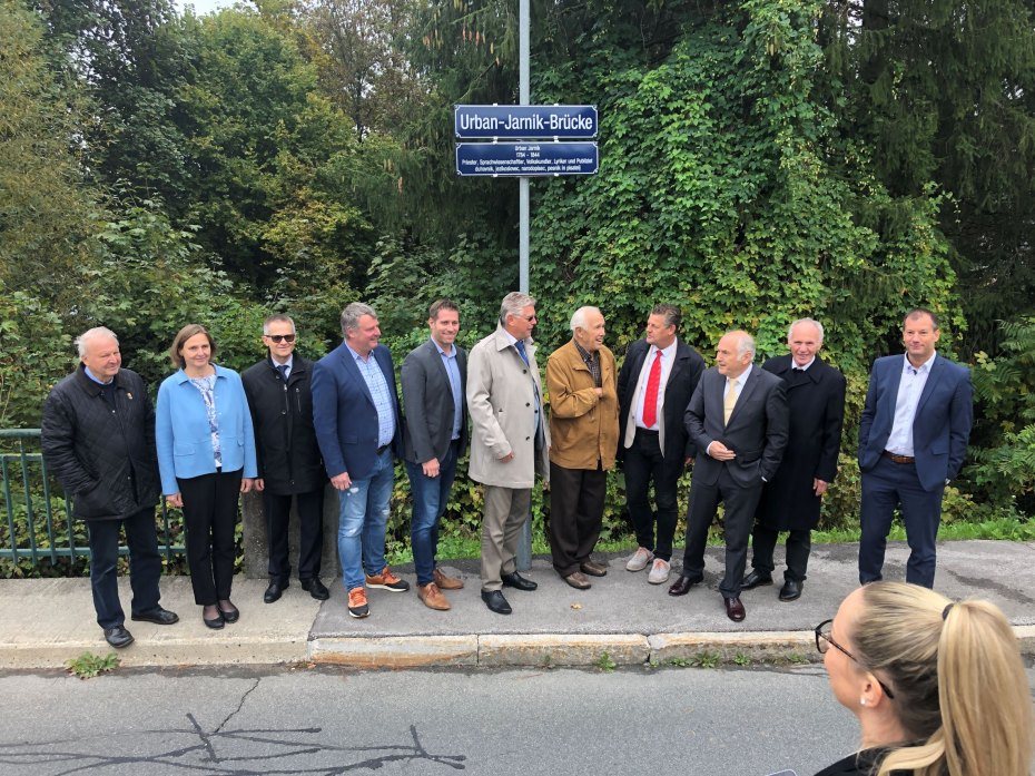 Image: Pobudniki, predstavniki politike in častni gostje. Foto: Florian Jordan